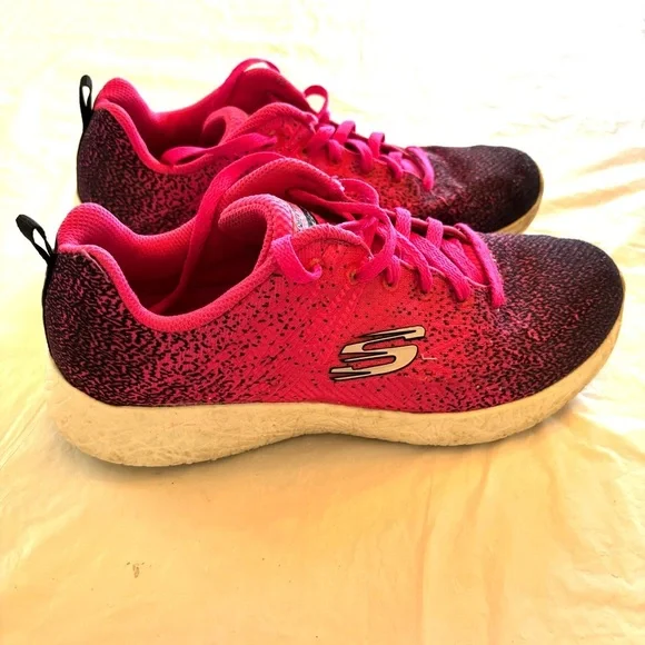 Sketchers lite weight air cool sneakers pink memory foam SZ 7. Worn few times - Picture 3 of 12